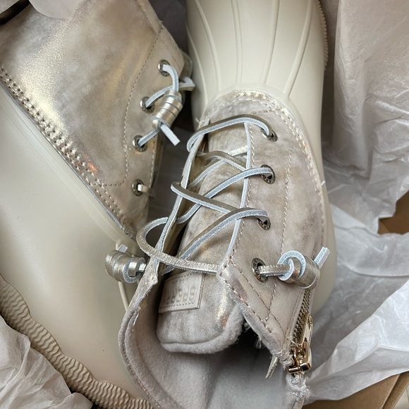 Sperry Women's Saltwater Shimmer Leather Ivory Size 8 - Picture 2 of 6